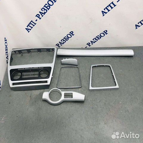 Octavia A5 вставка накладка торпедо (Авторазбор Ат