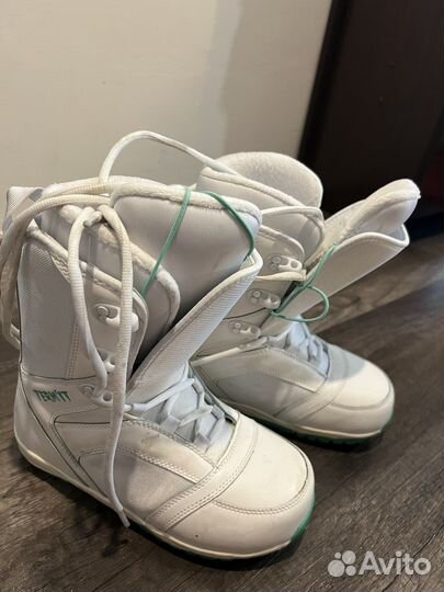 Сноубордические ботинки женские