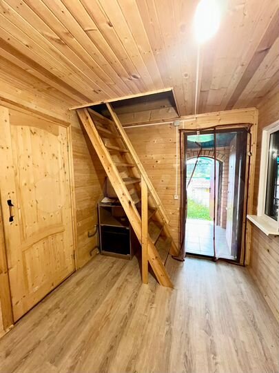 Дом 53 м² на участке 5 сот.