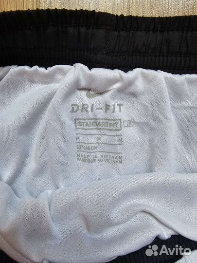 Спортивные шорты nike для девочки 137-146