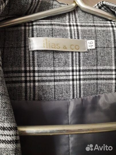 Костюм женский