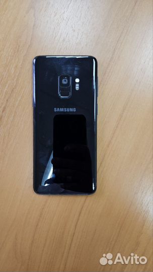 Samsung Galaxy S9, 4/64 ГБ