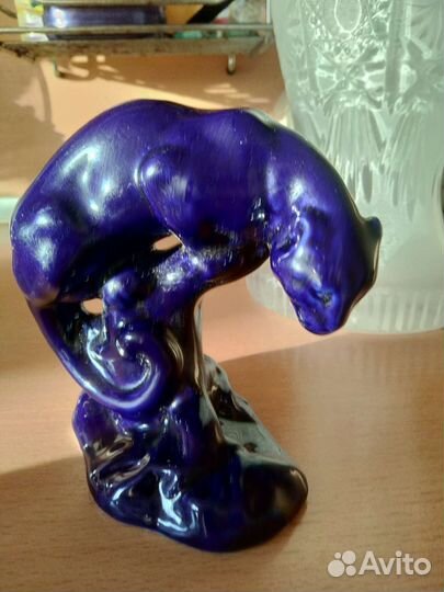 Статуэтка пантера