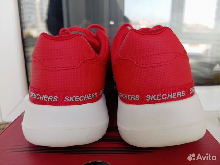 Кроссовки женские Skechers