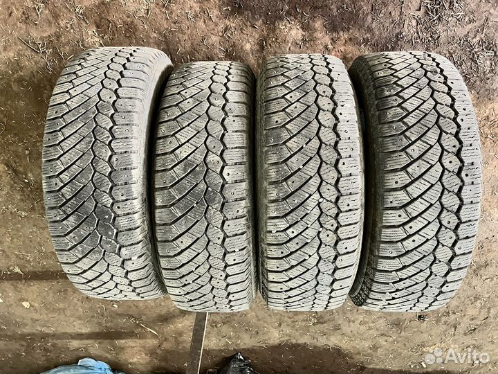 Gislaved Nord Frost 200 215/65 R16