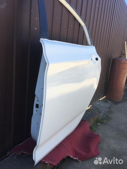 Дверь Hyundai Solaris левая задняя 2014-2017год