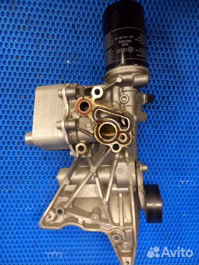 Кронштейн генератора Volkswagen Tiguan 8R CAW 2012