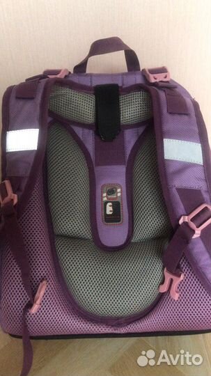 Портфель для девочки с ортопедической спинкой