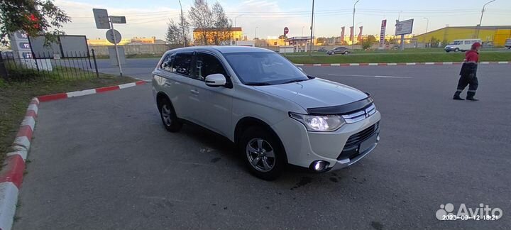 Mitsubishi Outlander 2.0 CVT, 2014, 218 000 км