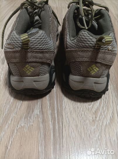 Кроссовки женские 38 размер