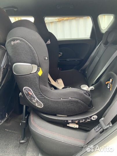 Автомобильное детское кресло cybex sirona Z i-size