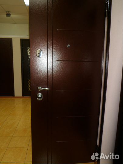 Дверь входная 