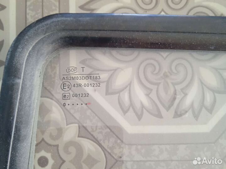 Заднее левое стекло Ока