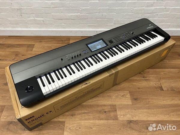 Рабочая станция Korg + Аксессуары