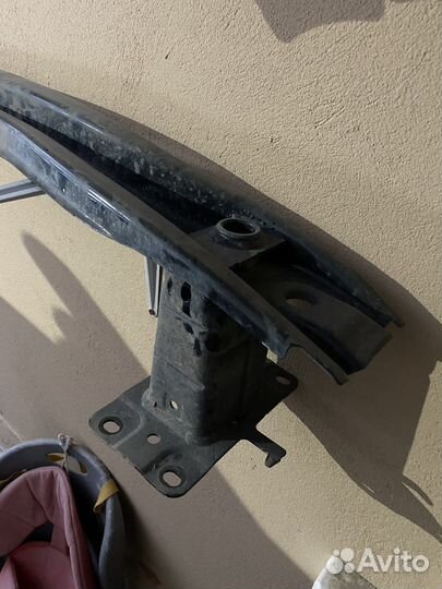 Усилитель заднего бампера tiguan 2