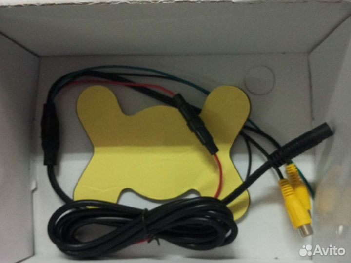 Автомобильный монитор для двух камер