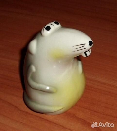 Фарфоровая статуэтка Крыса мышь высота 10 см СССР