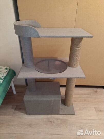 Домик для кошки с когтеточкой бу