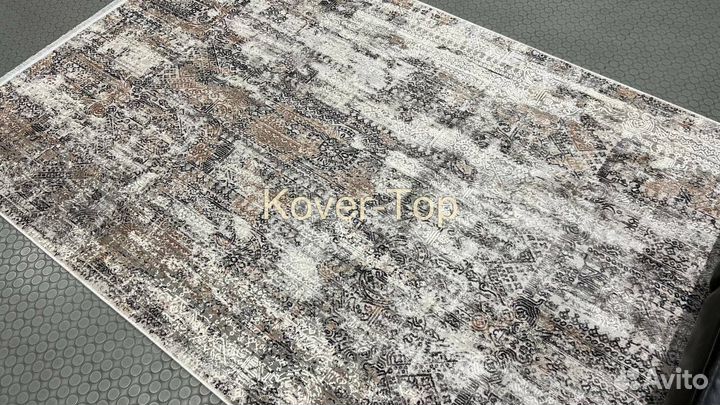 Ковер из вискозы
