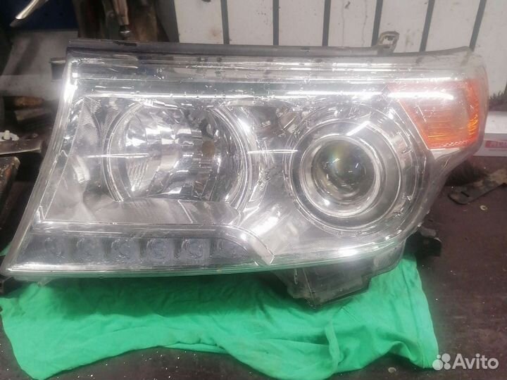 Фара toyota land cruiser 200 2012