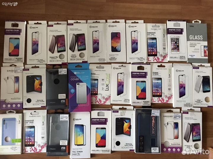 Чехлы и защитные стекла на смартфон