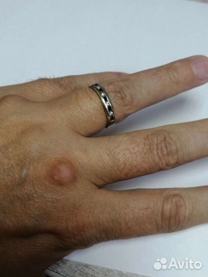 Золотое кольцо с бриллиантами