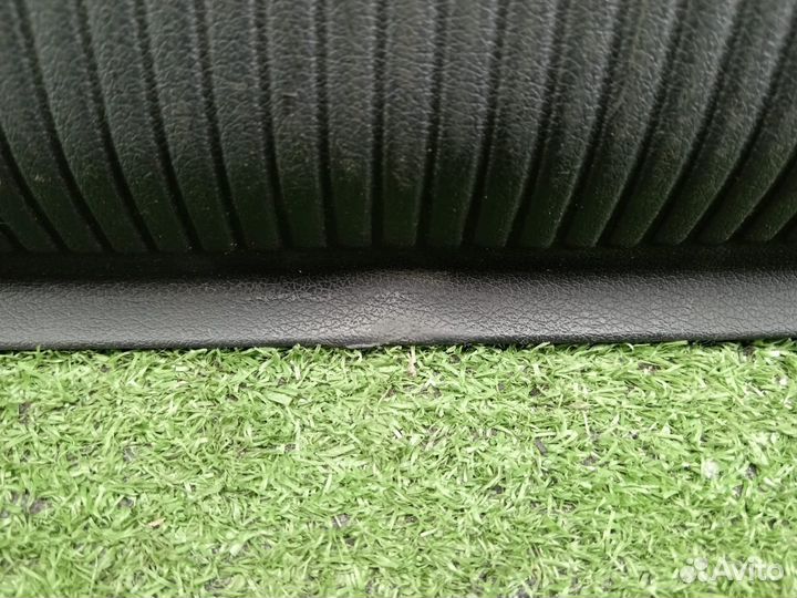 Накладка замка багажника Audi Q3 8U