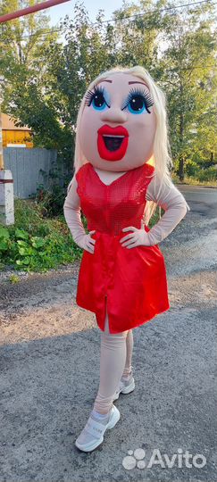 Белый медведь и другие ростовые куклы