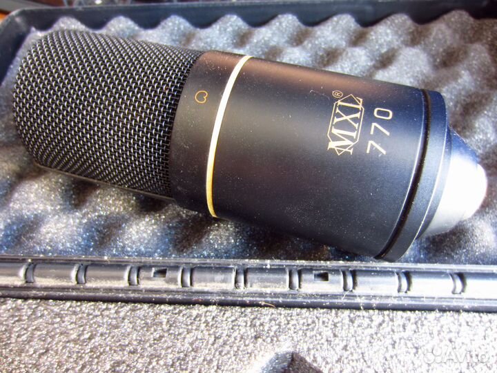 Студийный микрофон Marshall MXL 770