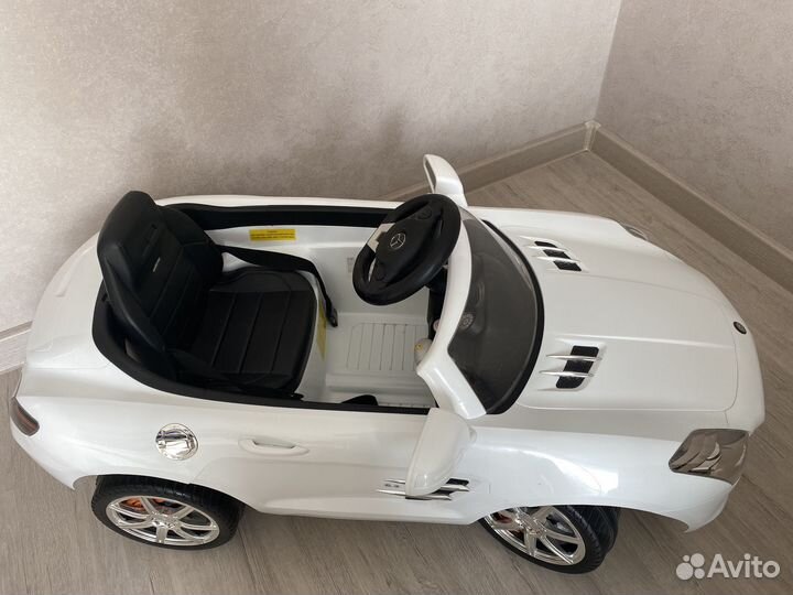 Электромобиль, детская машина на пульте управления