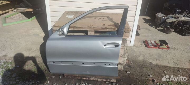 Мерседес W 211 дверь водительская