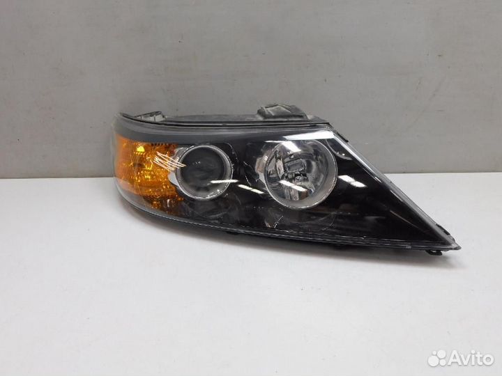 Фара правая Kia Sorento