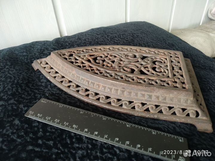 Утюг чугунный старинный