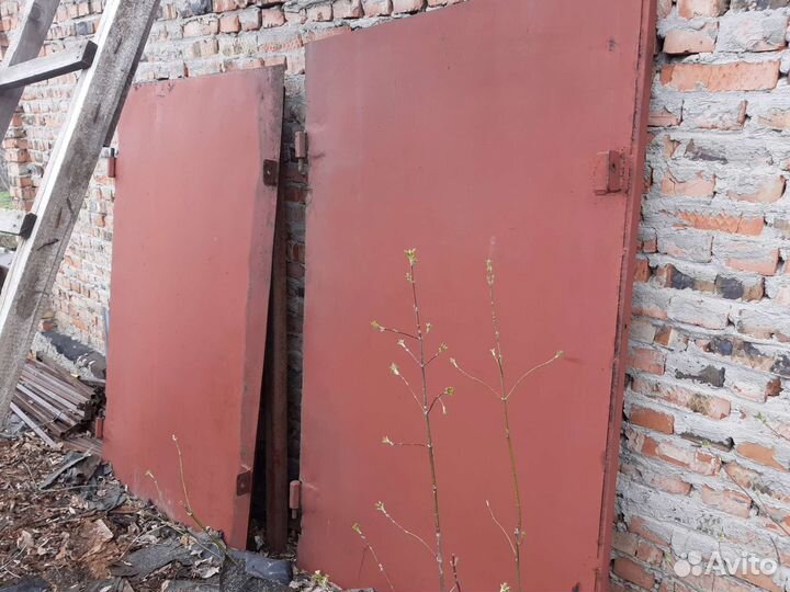 Ворота гаражные металлические