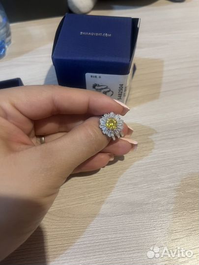 Swarovski кольцо