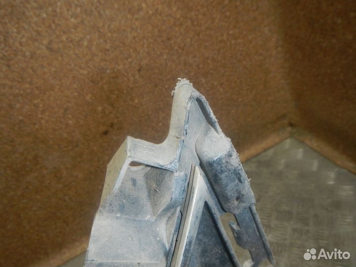 Решетка переднего бампера правая, KIA -RIO (17)