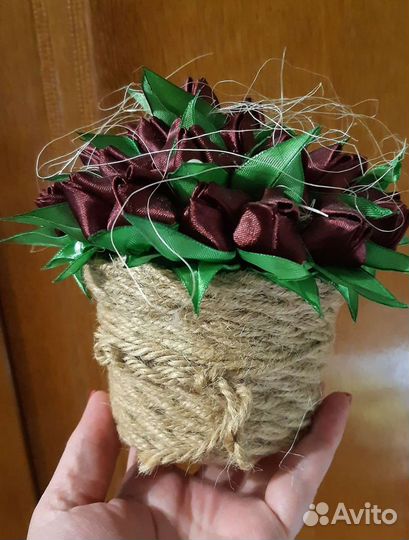 Композиция из цветов ручной работы