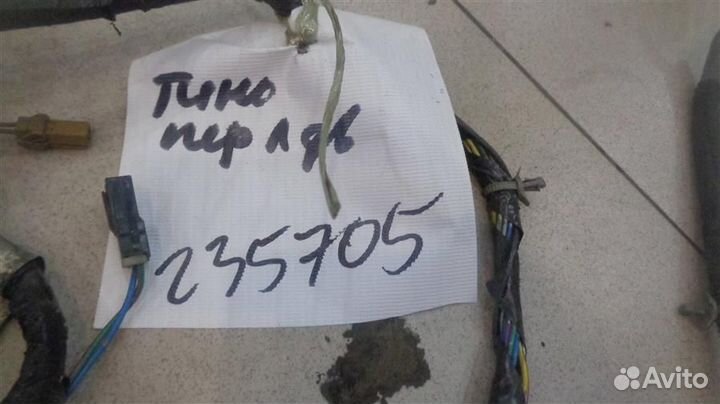 Проводка двери передней левой Nissan Almera Tino