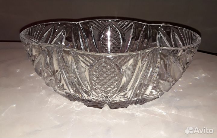 Хрустальная конфетница