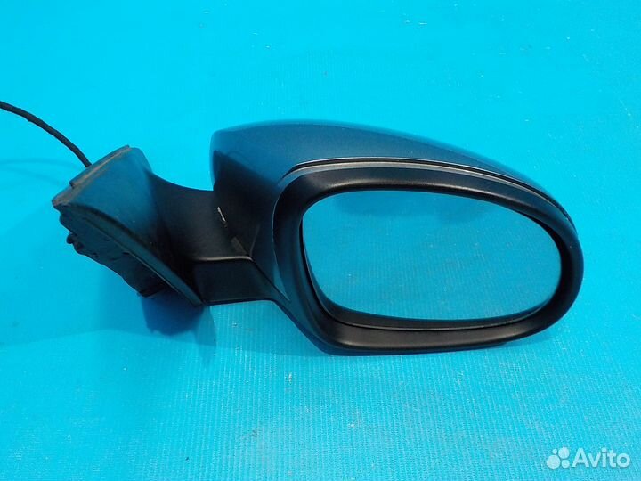 Зеркало заднего вида правое skoda Yeti 2009-2018