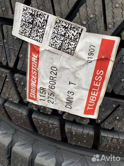 Bridgestone Blizzak DM-V3 275/60 R20 115R