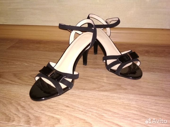 Открытые босоножки