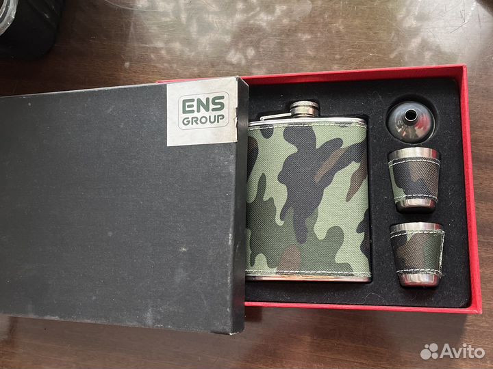 Пляга с рюмками