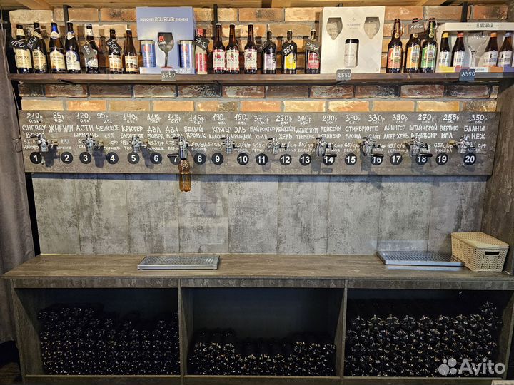 Бар разливного пива на фудкорте в ТЦ у метро