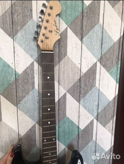 Электрогитара с комбоусилителем