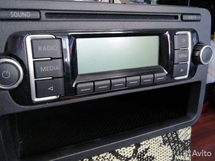 VW Touran(Polo) 2012, автомагнитола штатная