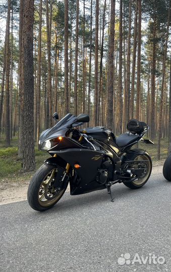 Yamaha yzf r1