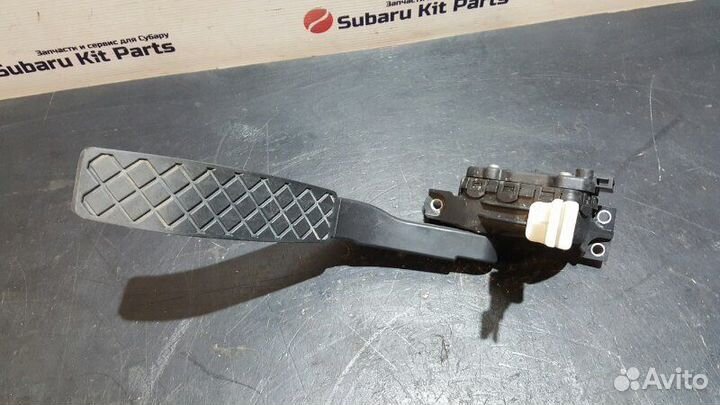 Педаль газа Audi Q7 4L 4.2 BAR 06