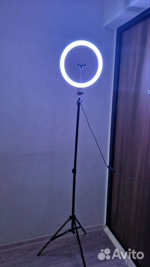 Кольцевая лампа 33 см цветная