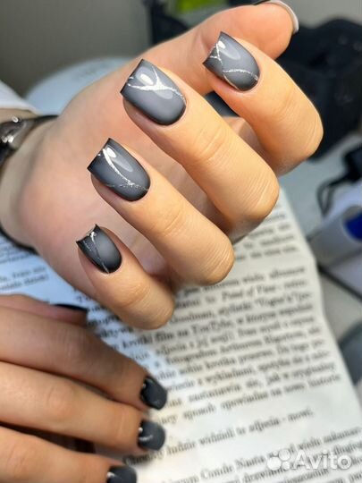 Мастер по маникюру